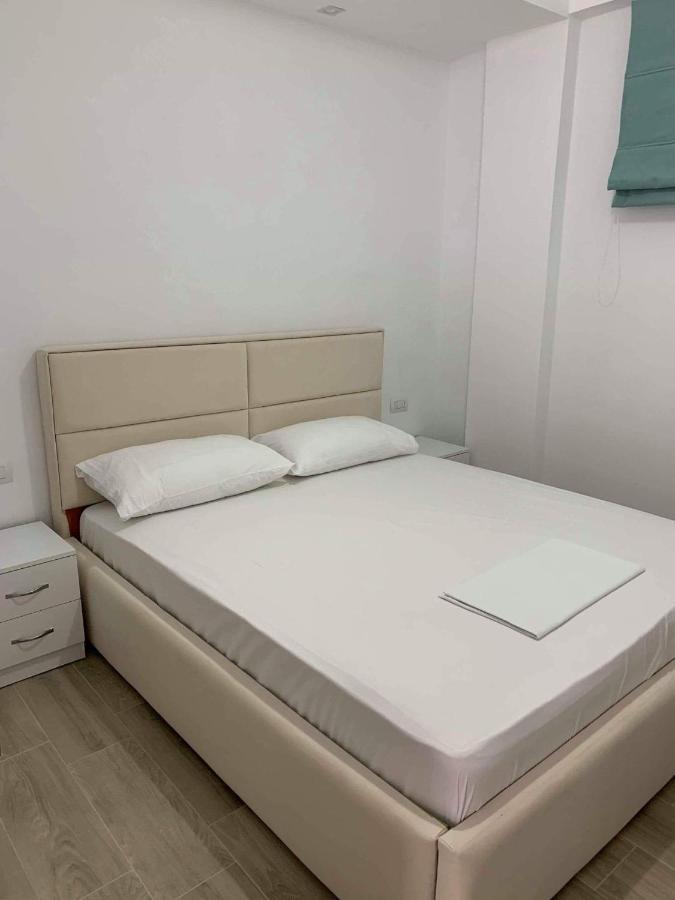 Villa Kristiana Sarande Bagian luar foto
